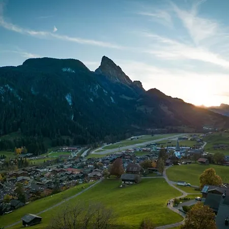 Huus Gstaad 4*