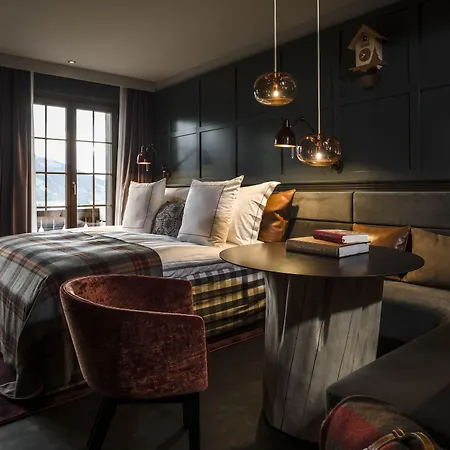 Huus Gstaad Hotell