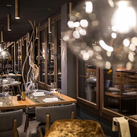 Huus Gstaad מלון