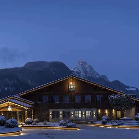 ホテル Huus Gstaad 4*