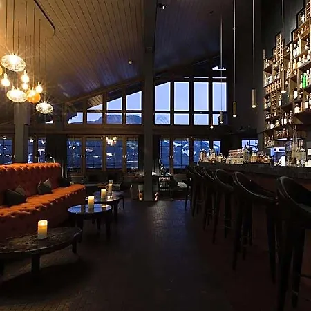 Hotell Huus Gstaad Saanen