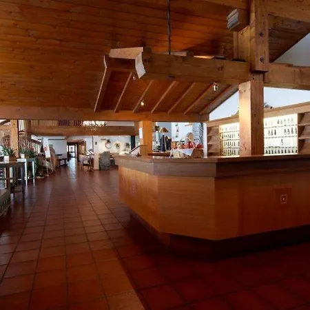 Отель Huus Gstaad