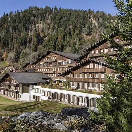 Отель Huus Gstaad Занен