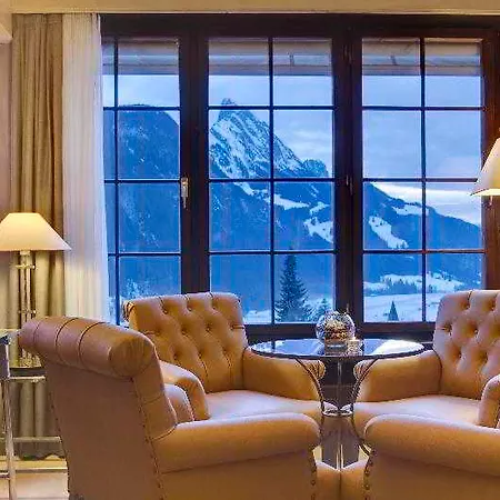 Отель Huus Gstaad Занен