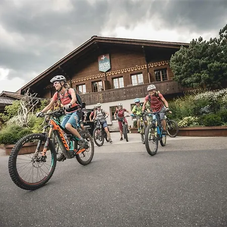 Huus Gstaad 4*