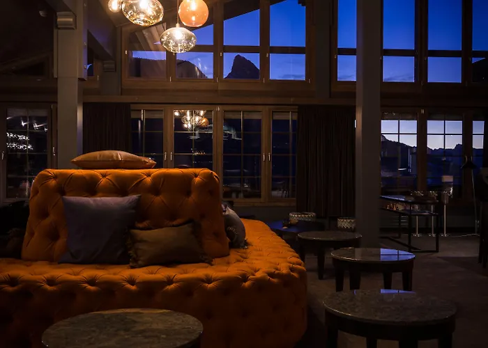 Hotel Huus Gstaad 4*