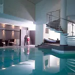 Huus Gstaad Hotel 4*