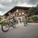 Huus Gstaad 4*