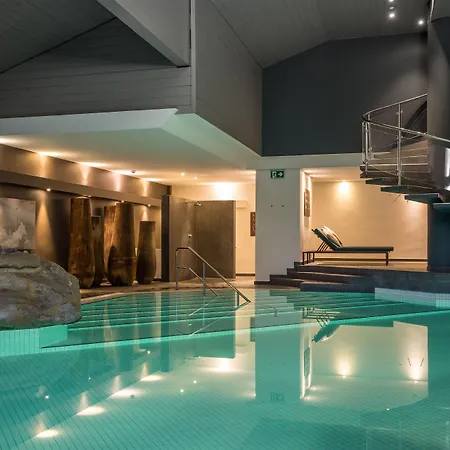 Hotell Huus Gstaad Saanen