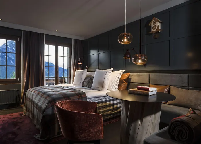 Huus Gstaad Hotel 4*